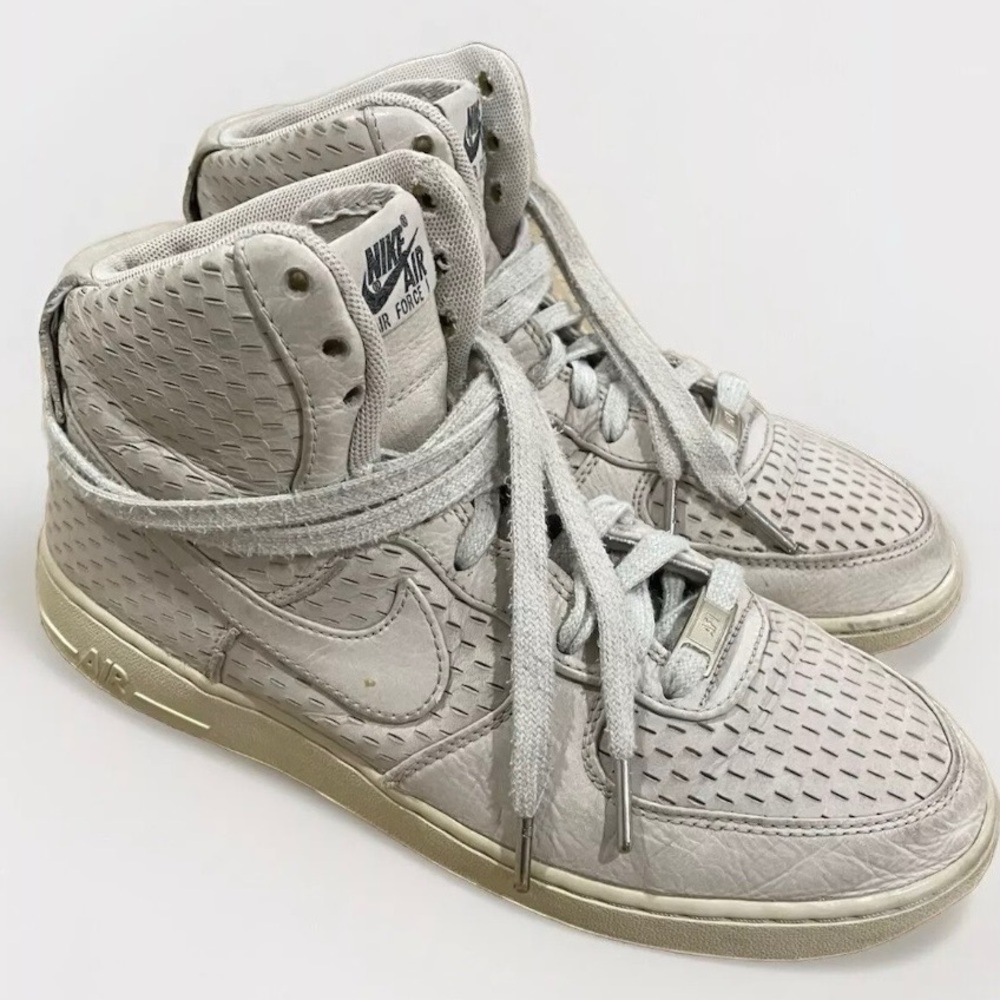 NIKE Air Force 1 Grey Shoes. Size 9.5